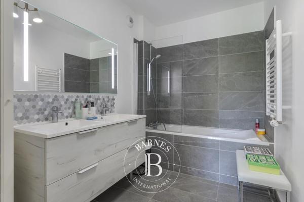 Rueil-Malmaison, Appartement 3 Chambres -  102 m² à vendre