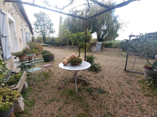 fermette plain pied 1.6 ha de terrain