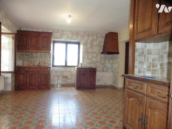 LA CHAPELLE GLAIN, maison individuelle de plain-pied, garage et terrain de 6323 m²