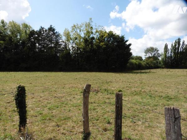 LA CHAPELLE GLAIN, maison individuelle de plain-pied, garage et terrain de 6323 m²