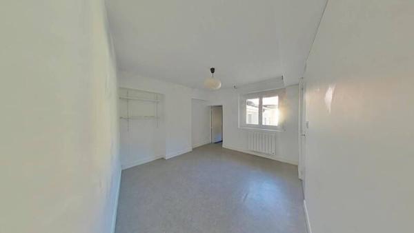 Appartement 1 pièce                                        - 42000 Saint-Étienne Réf : 12370
