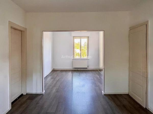 Vente                                                      Appartement
                        
                     5 pièces                      114 m2                     à Colmar