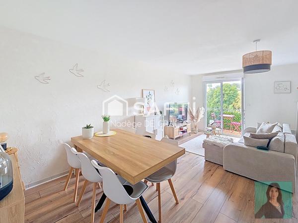 Superb appartement T2 rénovée avec balcon  et place de parking