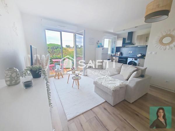 Superb appartement T2 rénovée avec balcon  et place de parking