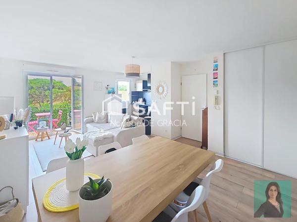 Superb appartement T2 rénovée avec balcon  et place de parking