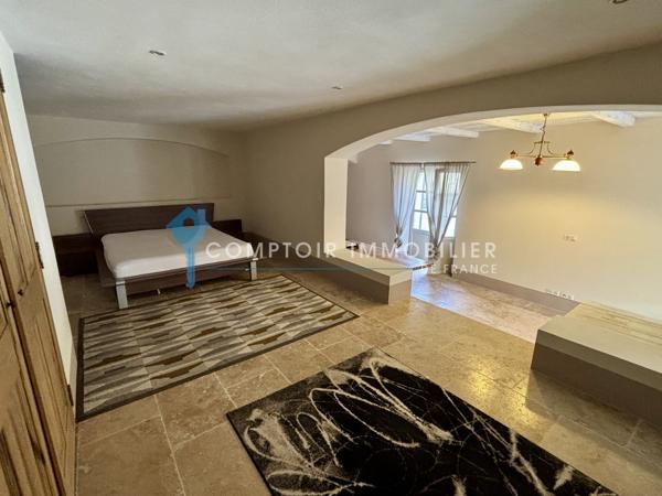 Mas 7 pièce(s) 4 chambre(s) 224 m²
