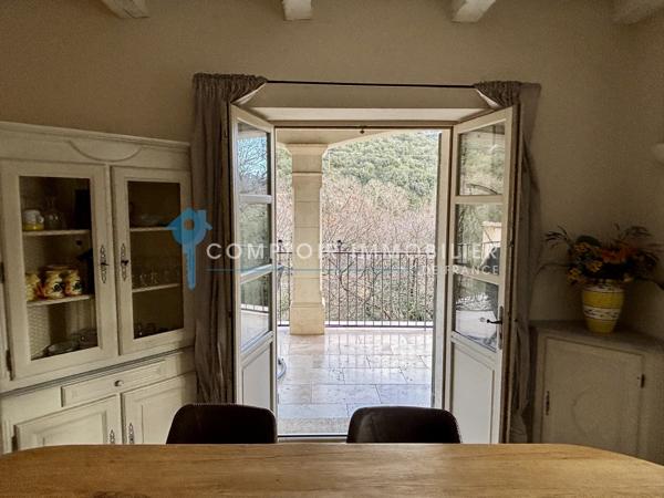 Mas 7 pièce(s) 4 chambre(s) 224 m²