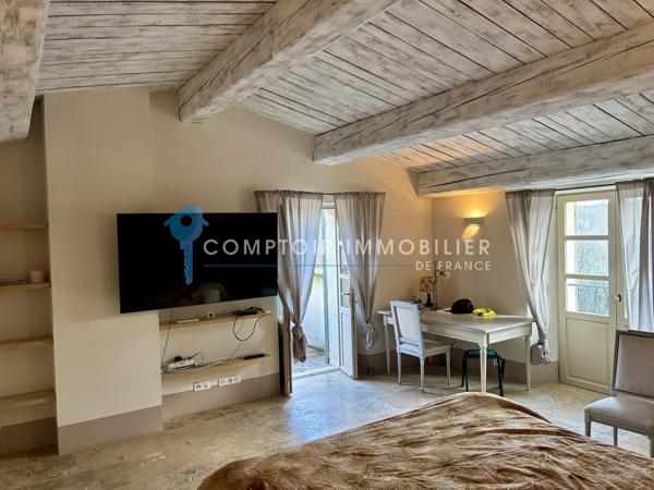 Mas 7 pièce(s) 4 chambre(s) 224 m²