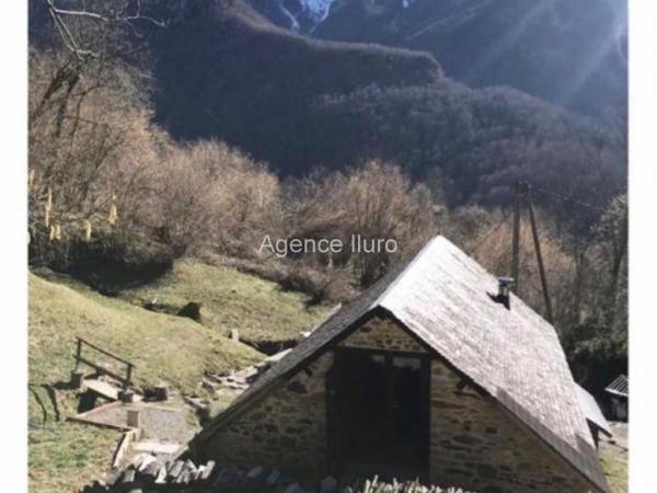 Grange - Vallee d'ossau - Réf.:205445 EXCLUSIVITE - GRANGE RENOVEE - BELLE VUE - 8019 M² DE TERRAIN -