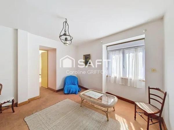 CHARME ET CACHET POUR CETTE MAISON EN PIERRE