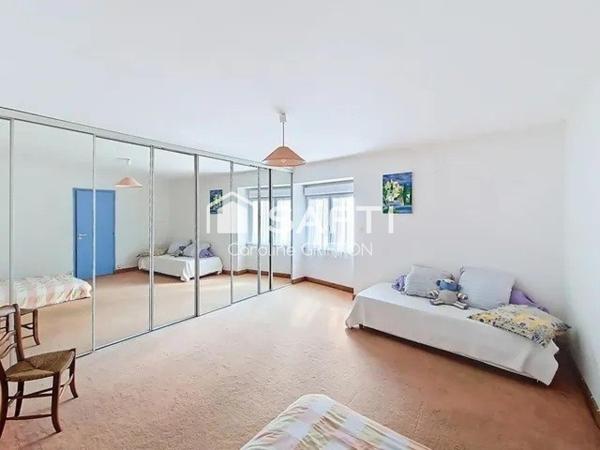 CHARME ET CACHET POUR CETTE MAISON EN PIERRE