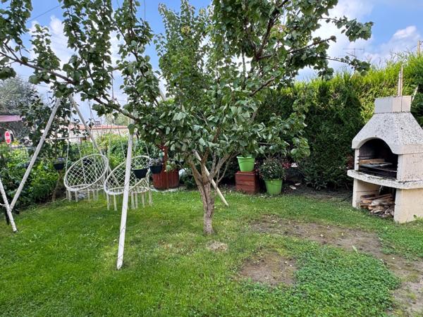 JOLIE MAISON: 4 CHAMBRES, JARDIN & GARAGE