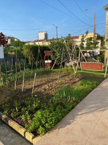 JOLIE MAISON: 4 CHAMBRES, JARDIN & GARAGE