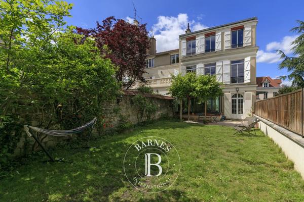 Asnières-sur-Seine, Maison 6 Chambres -  232 m² à vendre