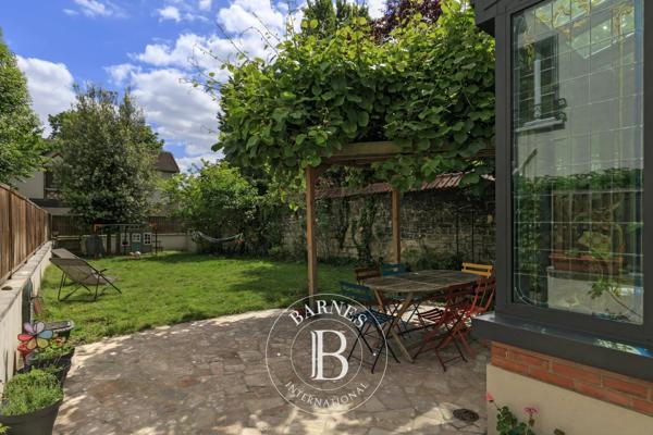 Asnières-sur-Seine, Maison 6 Chambres -  232 m² à vendre