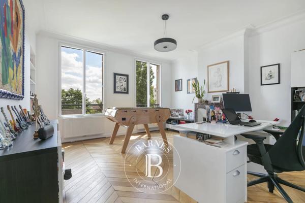 Asnières-sur-Seine, Maison 6 Chambres -  232 m² à vendre