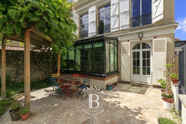 Asnières-sur-Seine, Maison 6 Chambres -  232 m² à vendre