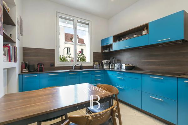 Asnières-sur-Seine, Maison 6 Chambres -  232 m² à vendre