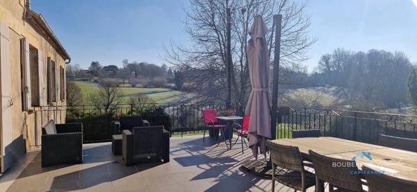 Propriété à Beaumontois-en-Périgord (24): maison 9p, 190 m2, gîte 94m2, local commercial+ piscine + terrain 9000 m2