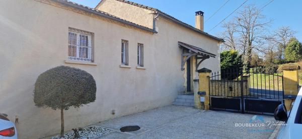 Propriété à Beaumontois-en-Périgord (24): maison 9p, 190 m2, gîte 94m2, local commercial+ piscine + terrain 9000 m2