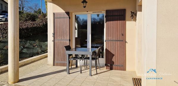 Propriété à Beaumontois-en-Périgord (24): maison 9p, 190 m2, gîte 94m2, local commercial+ piscine + terrain 9000 m2