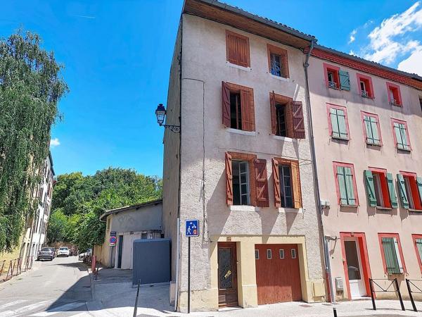MAISON DE VILLE AVEC POTENTIEL