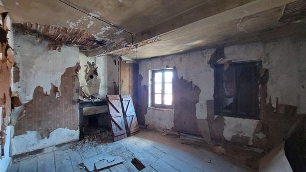 MAISON DE VILLE AVEC POTENTIEL