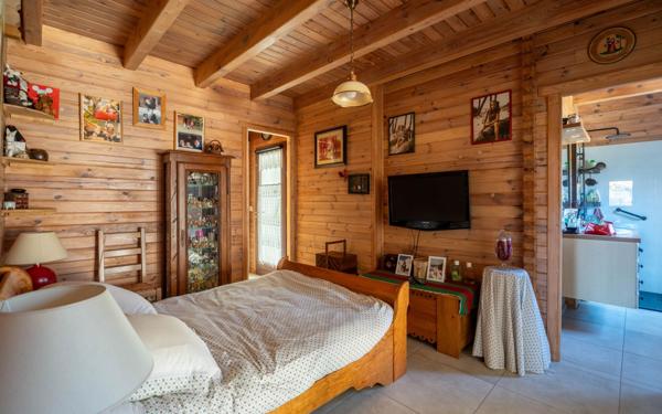 Maison à vendre    6 pièces •  Biscarrosse