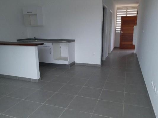 Appartement T3 à l'étage 63 m2 Résidence sécurisée avec piscine