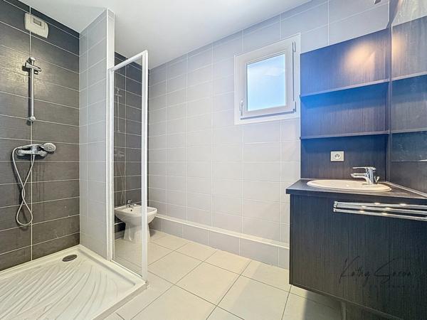 Appartement à vendre 3 pièces dernier étage MONTPELLIER (34)