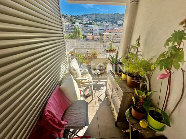 À vendre : Appartement 3 pièces à NICE Riquier