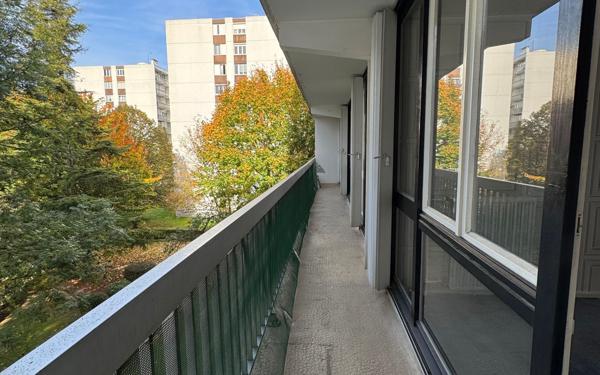 Appartement à vendre    4 pièces • 77 m2 Chelles