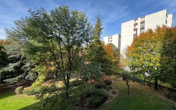 Appartement à vendre    4 pièces • 77 m2 Chelles