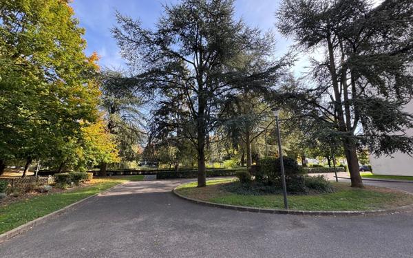 Appartement à vendre    4 pièces • 77 m2 Chelles