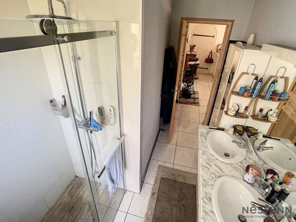 Maison de plain-pied au calme à Étriché