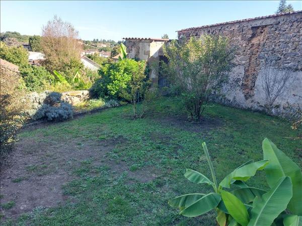 Maison à louer |  ROCHECHOUART |  4 pièces | 186 m²