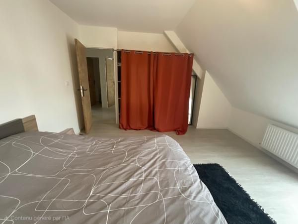 Très bonne maison de 2024, parfaite pour une famille. Dans une ville grandissante et un lotissement paisible.