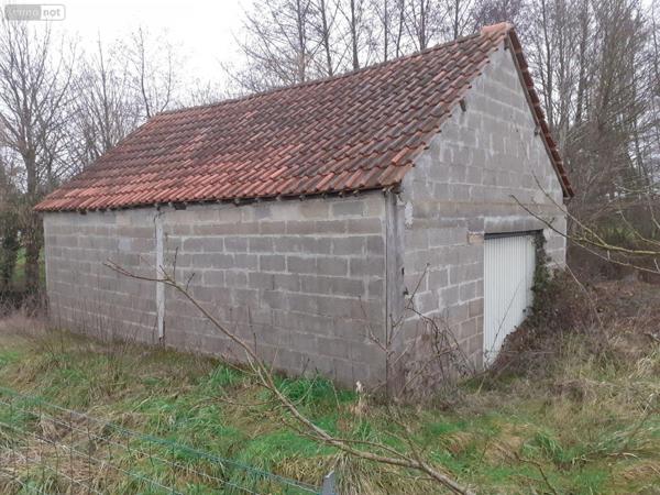 Garage - Parking à vendre à Mézeray dans la Sarthe (72270), ref : 023/2053