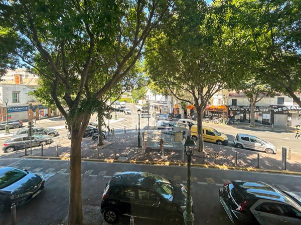 Appartement 3 pièces 83 m2 Pont de vivaux 13010