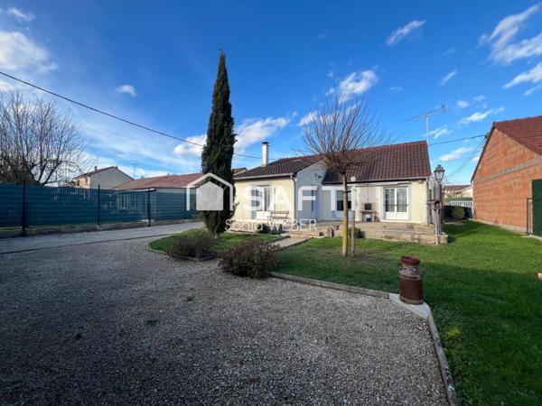 Rareté pour ce bijou de plain pied avec ses 3 chambres habitable de suite