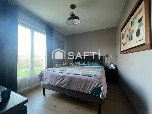 Rareté pour ce bijou de plain pied avec ses 3 chambres habitable de suite