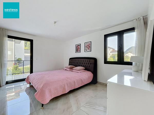EPAGNY METZ-TESSY _ Maison contemporaine de 175 m², avec piscine, jardin et sous-sol complet avec garage, à vendre