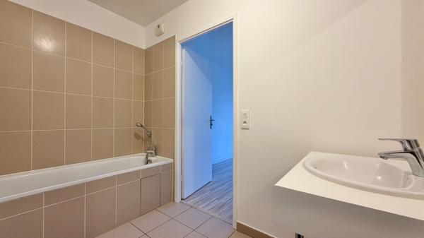 RESIDENCE RECENTE - TRES BON ETAT