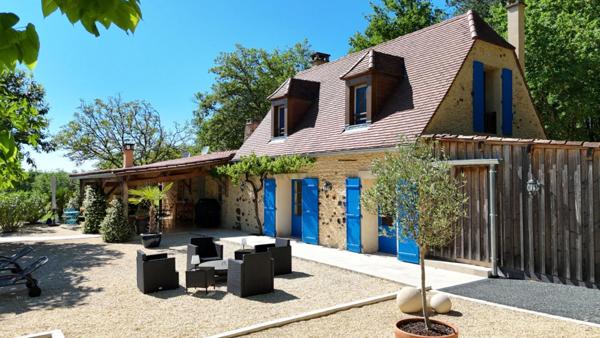 Belle maison en pierre sur 19 ha de terrain