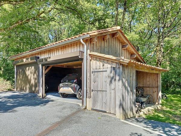 Belle maison en pierre sur 19 ha de terrain