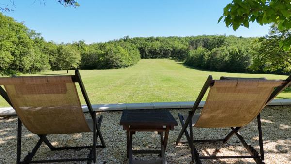 Belle maison en pierre sur 19 ha de terrain