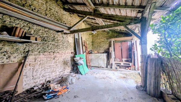 Maison à vendre 6 pièces CHERVES RICHEMONT (16)