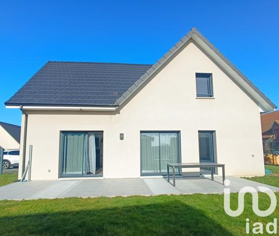 Maison 5 pièces de 108 m² à Octeville-sur-Mer (76930)