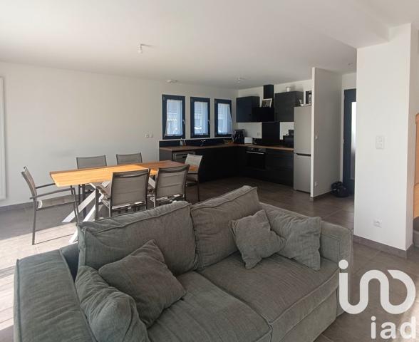 Maison 5 pièces de 108 m² à Octeville-sur-Mer (76930)