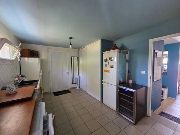 Maison familiale récente La Croix Georgette avec 4 chambres, double garage, jardin et dépendance